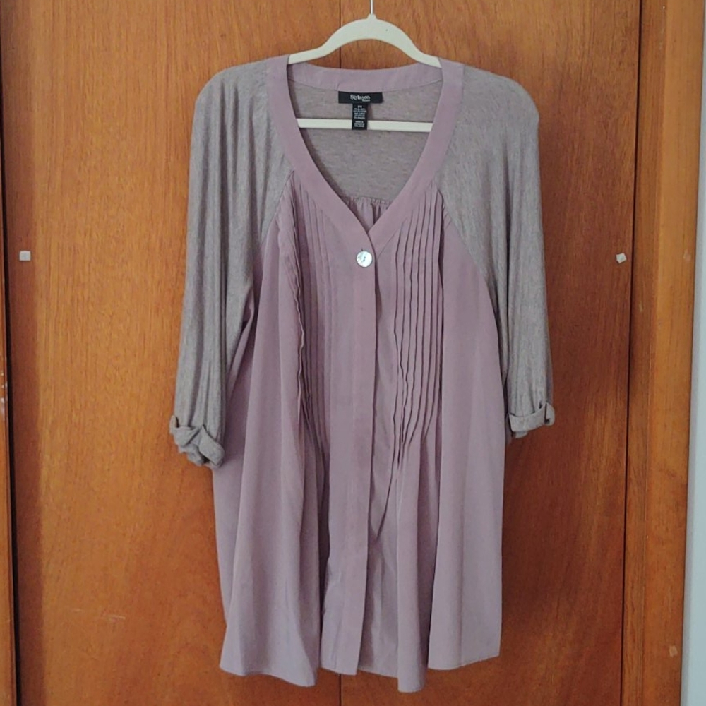 Style & company blouse 2X sleeves are 95% rayon 5%